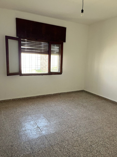 Venta Casa 3 Dormitorios Los Boulevares - Amplio Patio