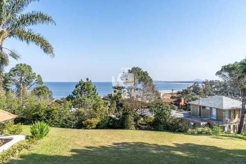 Venta De Hotel 13 Dormitorios, Rinconada Alta, Punta Ballena - Ref : Pbi13856