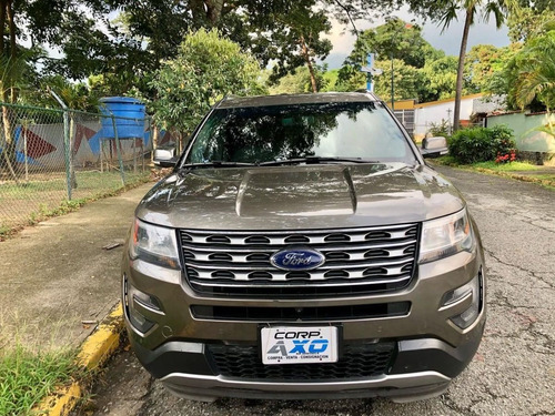 Imagen 2 de 10 de Ford Explorer