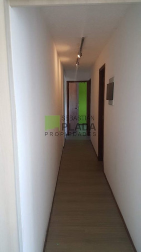 Imagen 8 de 21 de Cómodo Apartamento 2 Dormitorios Piso 9 , Torre San Carlos