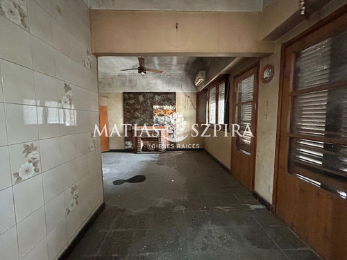 Venta De Casa 4 Ambientes En Mataderos, Capital Federal.