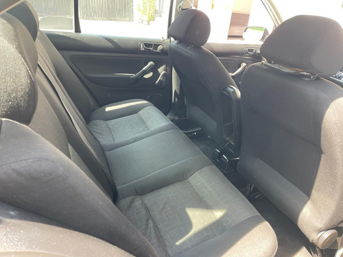 Volkswagen Jetta Clásico 2.0 Cl 5vel Aa Mt