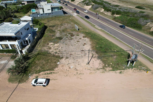 Amplio Terreno En Montoya En Primera Linea