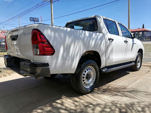 Imagen 4 de 15 de Toyota Hilux 2016 Doble Cabna