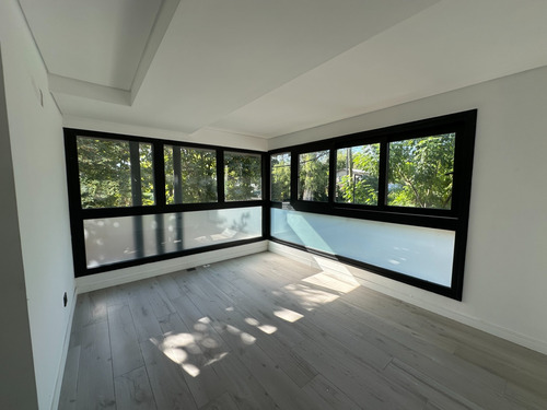 Aivi I - Parque Leloir : Duplex 3 Ambientes + Jardin