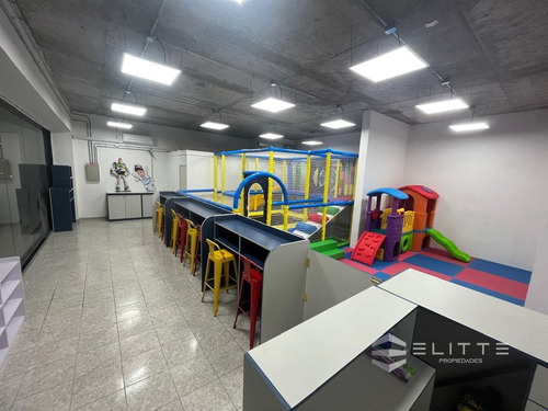 Venta Local Comercial El Descanso Con Estacionamiento