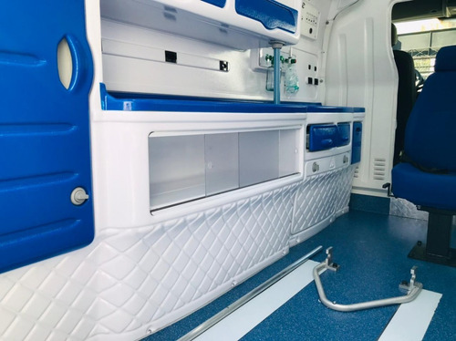 Imagem 11 de 18 de Renault Master Ambulancia Uti L2h2 2.3