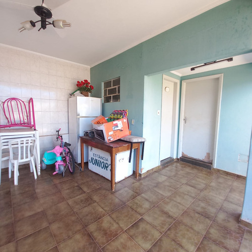 Excelente Casa, Com Grande Área De Lazer