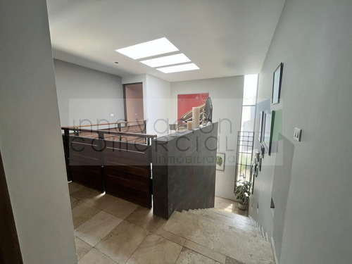 Casa En Venta Cerca De La Unam Y Uvm Juriquilla Ubicación Privilegiada,.