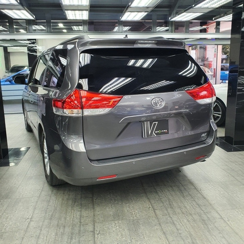 Imagen 3 de 7 de Toyota Sienna Xle