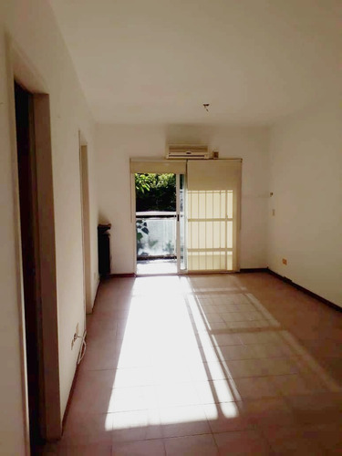 Imagen 11 de 14 de Venta De Departamento En Adrogué