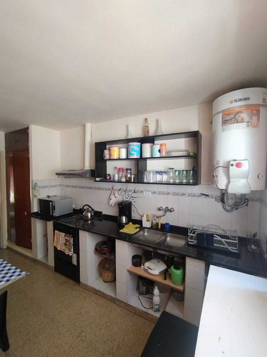 Imagen 4 de 8 de B° Centro . Departamento En Venta 3 D . 2 B. Amplitud Y Serenidad