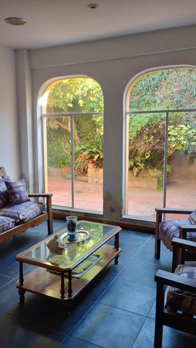 Casa En Venta - 3 Dormitorios 2 Baños - Azul