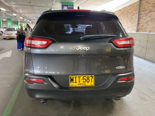 Jeep Cherokee 3.2 Longitude