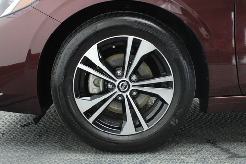 Nissan Sentra 2.0 Advance Mt
