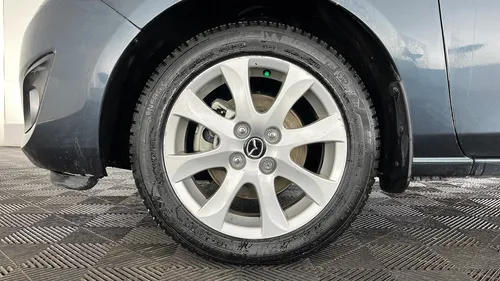 Mazda 2 15HM1C MT