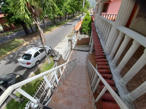 Imagen 11 de 14 de Altacasa Vende Hermosa Casa De Dos Plantas En La Urb. Prebo