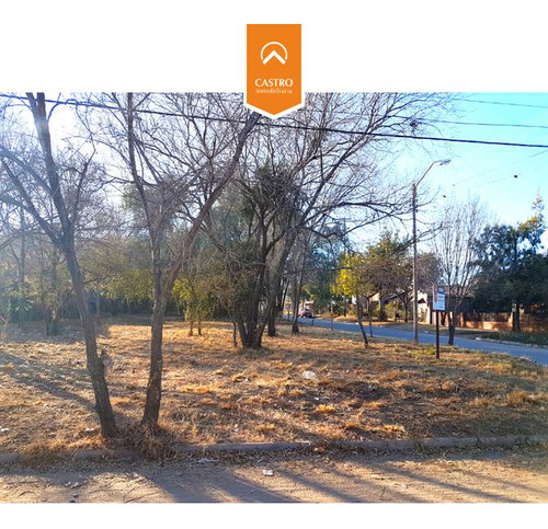 Hermosa Esquina En Barrio San Agustin