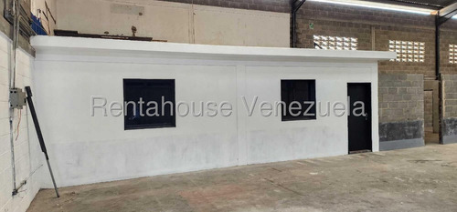 Maria E. Alquila Galpón De Alta Capacidad, Perfecto Para Almacenamiento Y Producción!! Construcción Reciente, En Zona Industrial 2, Lara#25-20201**1.208m2**