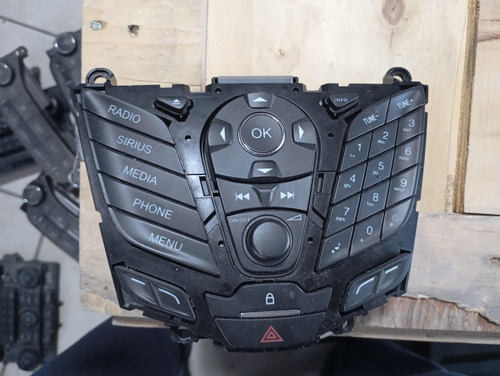 Control Del Stereo (usado Original) Ford Escape 2014