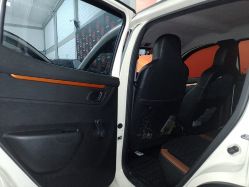 Imagen 6 de 16 de Renault Kwid Outsider Mt 2020