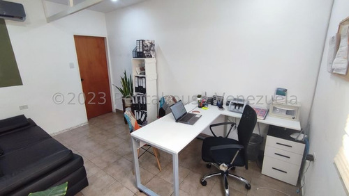 Se Vende Galpón En Boleíta Sur 24-5359 Cs