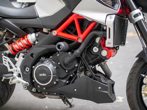 Imagen 18 de 23 de Aprilia Shiver 900 -usado Con Accesorios Incluidos