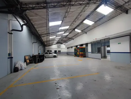 Bodega En Arriendo 1.300m2 Poblado