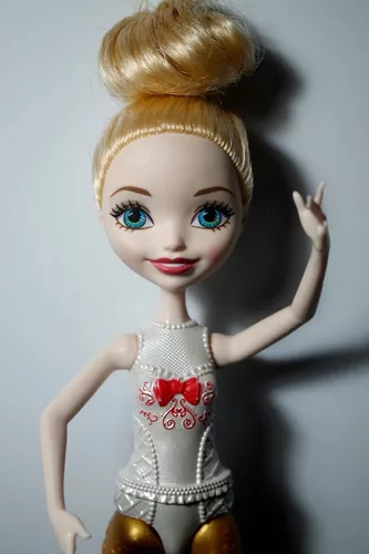 Boneca Ever After High Apple White Bailarina Usada