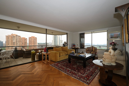 Excelente Departamento En Las Condes (corredora Piso Cuatro)
