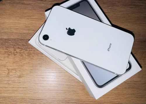 Celular iPhone XR 64gb Blanco (Usado)