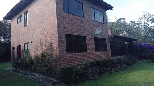 Casa Campestre En Venta En Llanogrande. Cod V12488