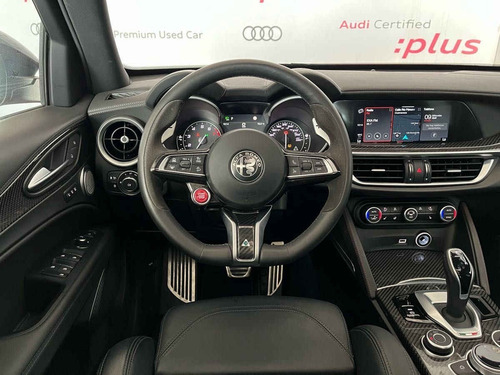 Alfa Romeo Stelvio 2.9L Quadrifoglio Verde V6 Bi-Turbo At