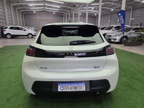 Peugeot 208 1.6 Feline Tiptronic