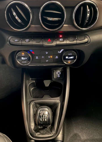 Fiat Cronos Stile