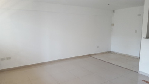 Imagen 4 de 8 de Venta Oportunidad Unidad De 3 Amb Con Balcón Al Contra Frente