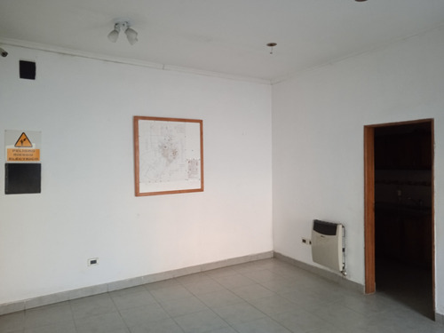 Imagen 5 de 6 de Vendo Galpón Con Oficinas 40.000 Dólares Saldo 42 Meses