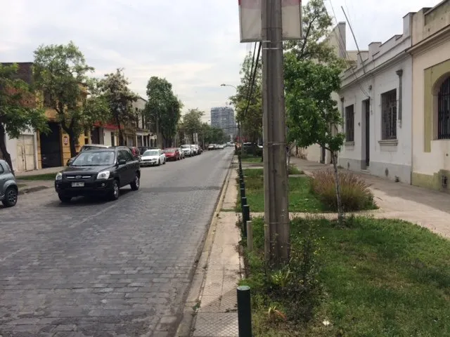 Imagen 2 de 16 de Atención Inversionistas. Casa Con 2 Locales Comerciales, 240
