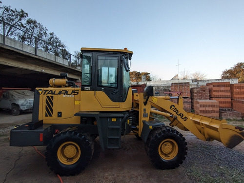 Pala Cargadora Taurus Ctx 918 - 2016 - 0,5 Mts - 375 Hs Uso