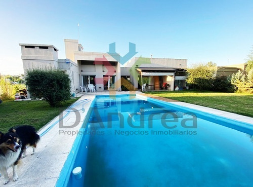 Venta / Permuta Casa Quinta En 30 Bis Entre 125 Y 127