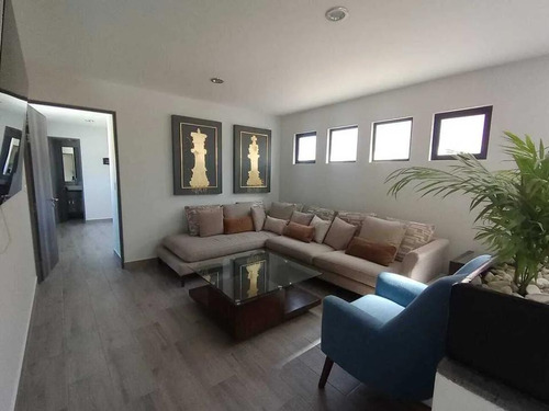 Venta De Casa En Residencial Viena Modelo Plus En Llano Grande Metepec