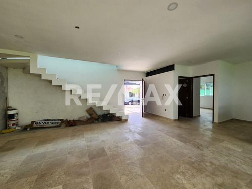 Casa En Venta En Morelos, Fraccionamiento Lomas De Cocoyoc