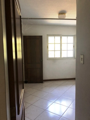 Imagen 4 de 9 de Se Vende Apartamento En Prebo Valencia Inf 04141426682