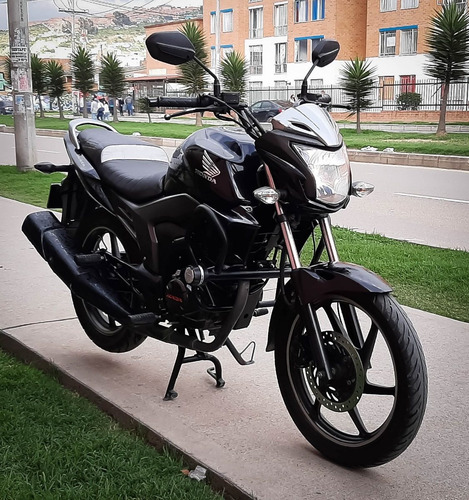 Honda Invicta