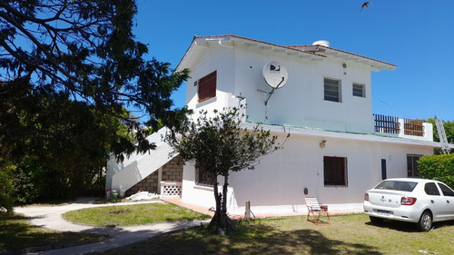 Oportunidad Casa Y Depto. En Zona Centrica Gesell