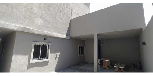 En Venta Casa  A Estrenar En San Miguel De 4 Ambientes