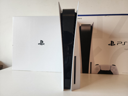 Imagen 5 de 7 de Sony Playstation 5 825gb Con Lectora + 1 Control Y Caja