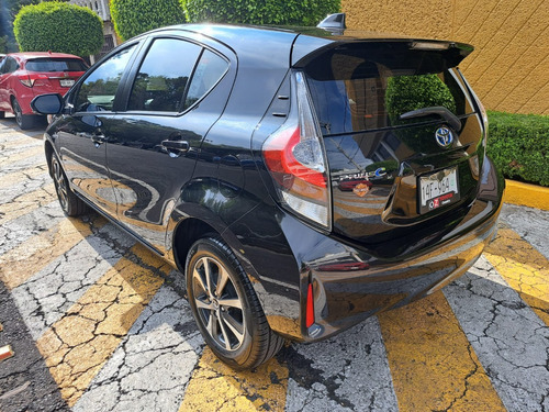 Toyota Prius 1.8 Premium Cvt