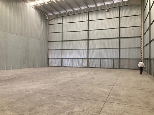 Bodega 608 M2 Con Oficina Roberto Simpson