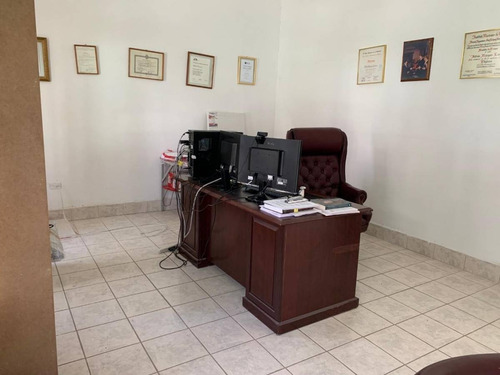 Imagen 11 de 15 de Casa En Venta De Un Piso Con Amplios Espacios